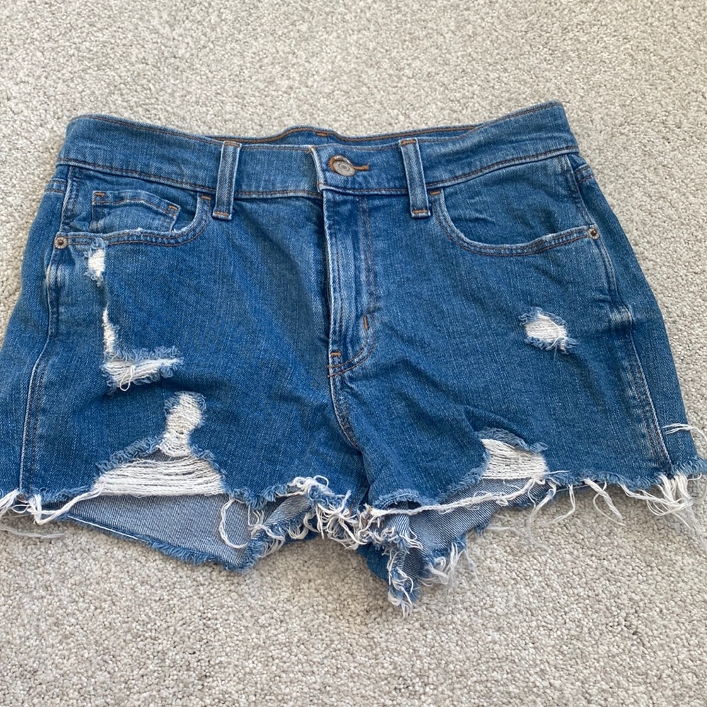 Old Navy Boyfriend Short Midrise. Size 2